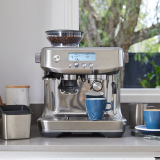 Sage THE BARISTA PRO™ STŘÍBRNÝ + Baseline Kávové předplatné 6 měsíců za 1 CZK