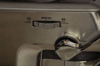 Sage THE BARISTA EXPRESS™ IMPRESS + Předplatné Baseline Coffee na 6 měsíců ZDARMA