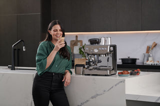 Sage THE BARISTA EXPRESS™ IMPRESS + Předplatné Baseline Coffee na 6 měsíců ZDARMA